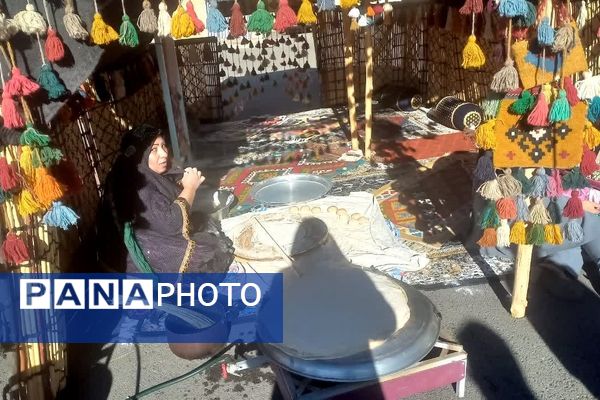 برپایی نمایشگاه به‌مناسبت هفته پژوهش در مدرسه کمایی‌مقدم یاسوج