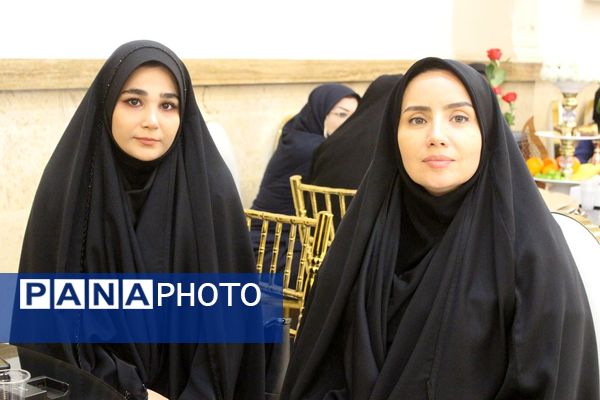 برگزاری مراسم گرامیداشت مقام معلم در بهارستان‌دو