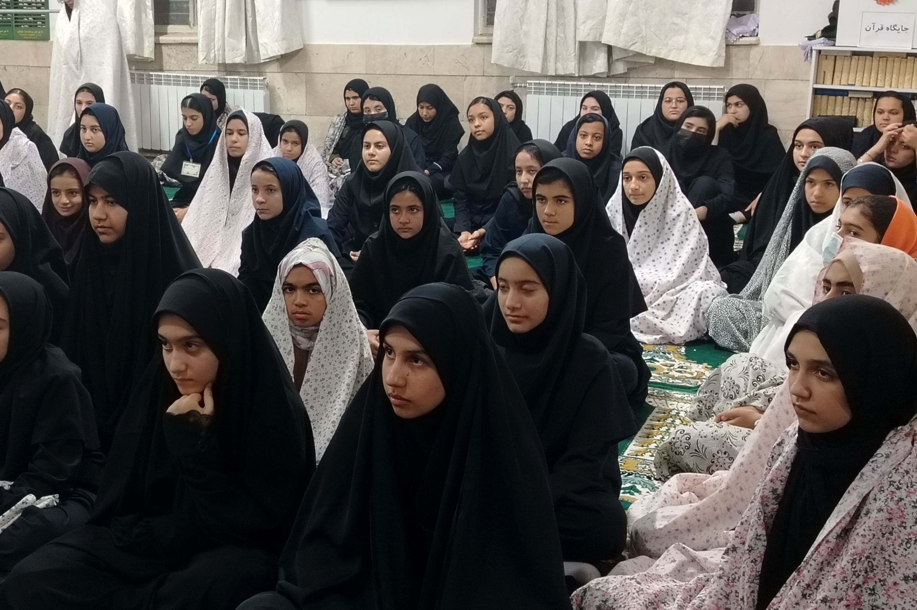 افتتاحیه هیئت هفتگی دانش‌آموزی 