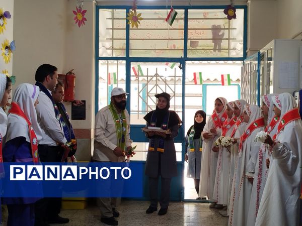 بازدید ارزیاب کشوری سازمان دانش‌آموزی در مدارس تمام پیشتاز شهرستان فاروج