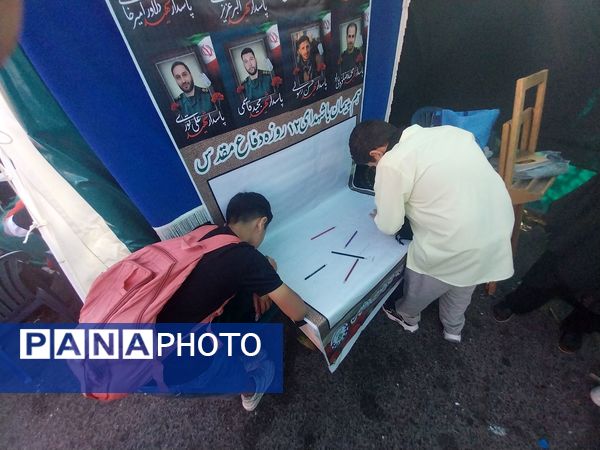 خدمت‌رسانی پیشتازان و خبرنگاران دانش‌آموزی در موکب عشاق‌الحسین گاوازنگ