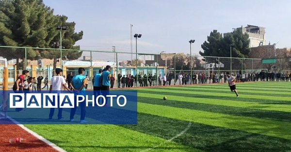 گذری بر فینال مسابقات فوتسال درون مدرسه دبیرستان شاهد ابوذر غفاری 