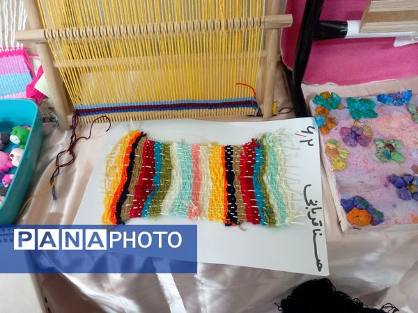 برپایی نمایشگاه هفته پژوهش در مدارس رباط‌کریم