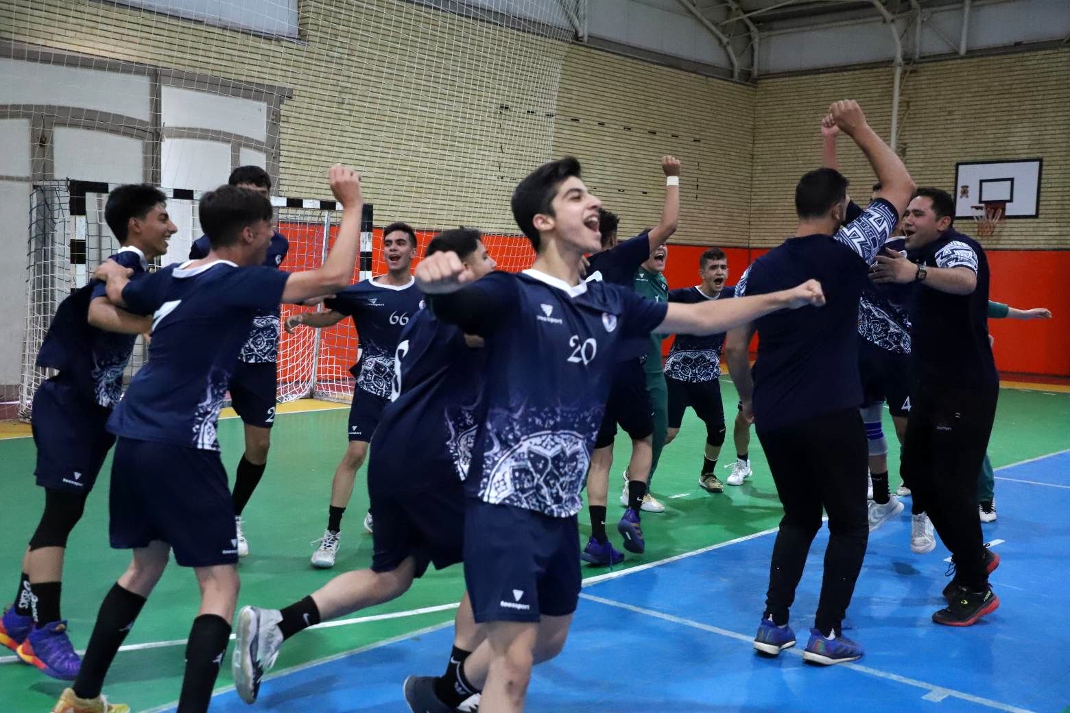 اصفهان و کردستان قهرمان مسابقات هندبال و فوتسال دانش‌آموزان کشور در تبریز 