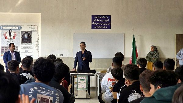 فضای مجازی بی‌قانون نیست