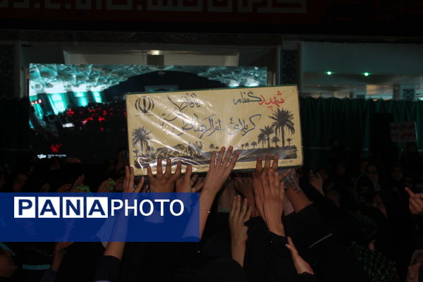 حضور پررنگ دانش‌آموزان دختر در آیین فاطمیون کرمان