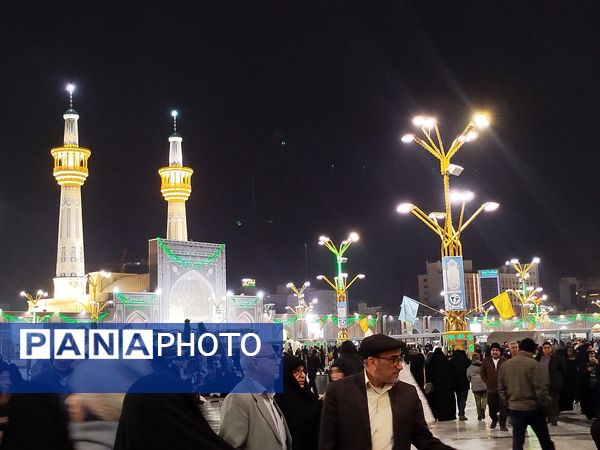 چراغانی دل‌ها در جوار بارگاه رضوی به مناسبت میلاد مولای متقیان  