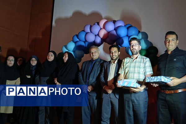 مراسم تجلیل از مقام‌آوران المپیاد رویش ناحیه 4 شیراز