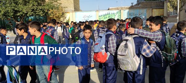 جشن آغاز سال تحصیلی جدید در مدرسه شهدای فرهنگی شهرستان شیروان