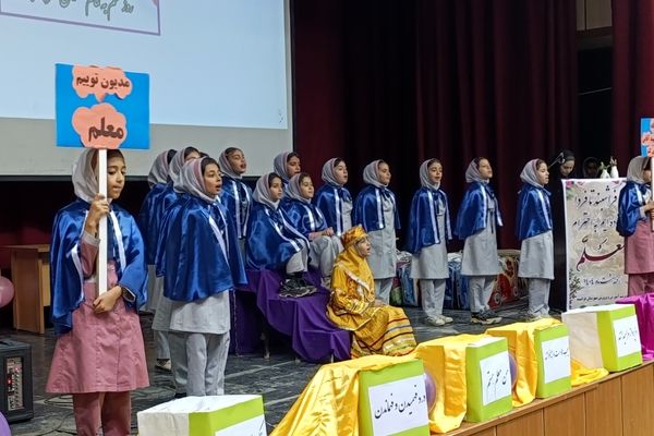مراسم تجلیل از معلمان شهرستان فراشبند