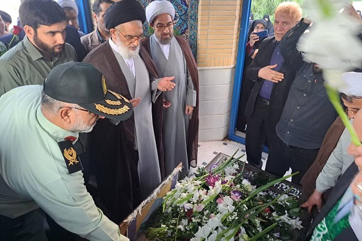 گلباران مزار نخستین مجتهد شهید انقلاب اسلامی در قم