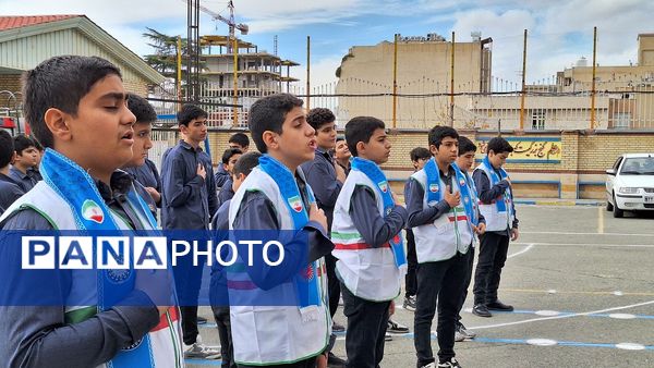 بیست‌وششمین مانور سراسری زلزله و ایمنی در دبیرستان شهید مطهری ناحیه یک کرج