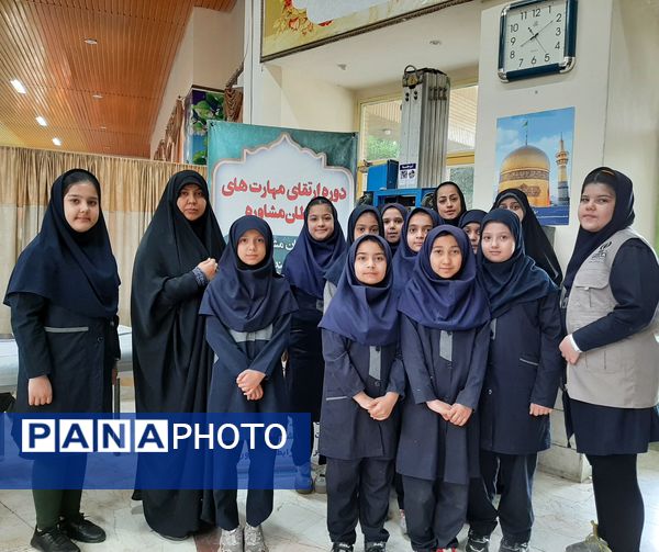 اختتامیه دوره ارتقاء مهارت‌های رابطان مشاوره نواحی هفت‌گانه مشهد و تبادکان
