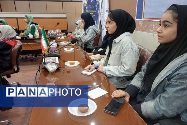 جلسه آموزش خبرنگاری در شهرستان رباط‌کریم