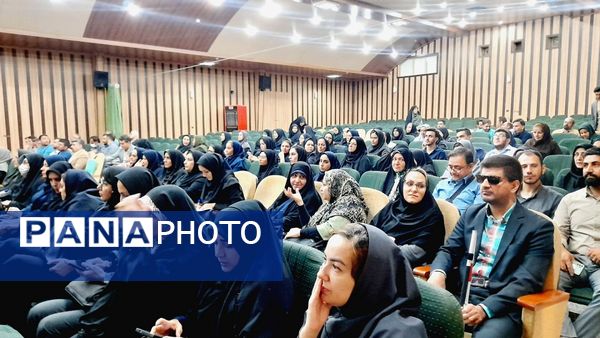 جلسه استانی مشاوران با موضوع «تاب‌آوری و امیدآفرینی در مدارس» در استان البرز