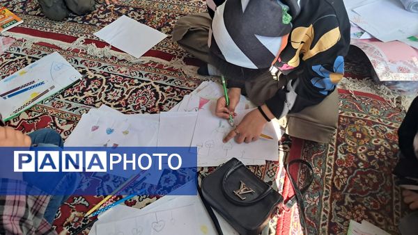 برپایی غرفه کودک در نمازجمعه کاشمر