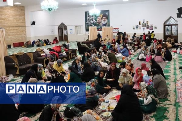 جشن شب یلدایی دختر و مادران در مسجد النبیین بیرجند