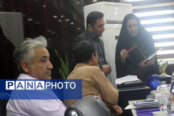 کارگاه آموزشی آشنایی با قانون و آیین‌نامه رسیدگی به تخلفات اداری در بوشهر