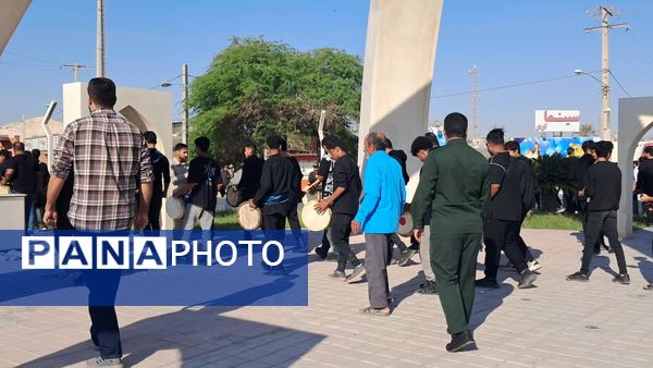 تشییع باشکوه شهید گمنام با بدرقه پرشور دانش‌آموزان