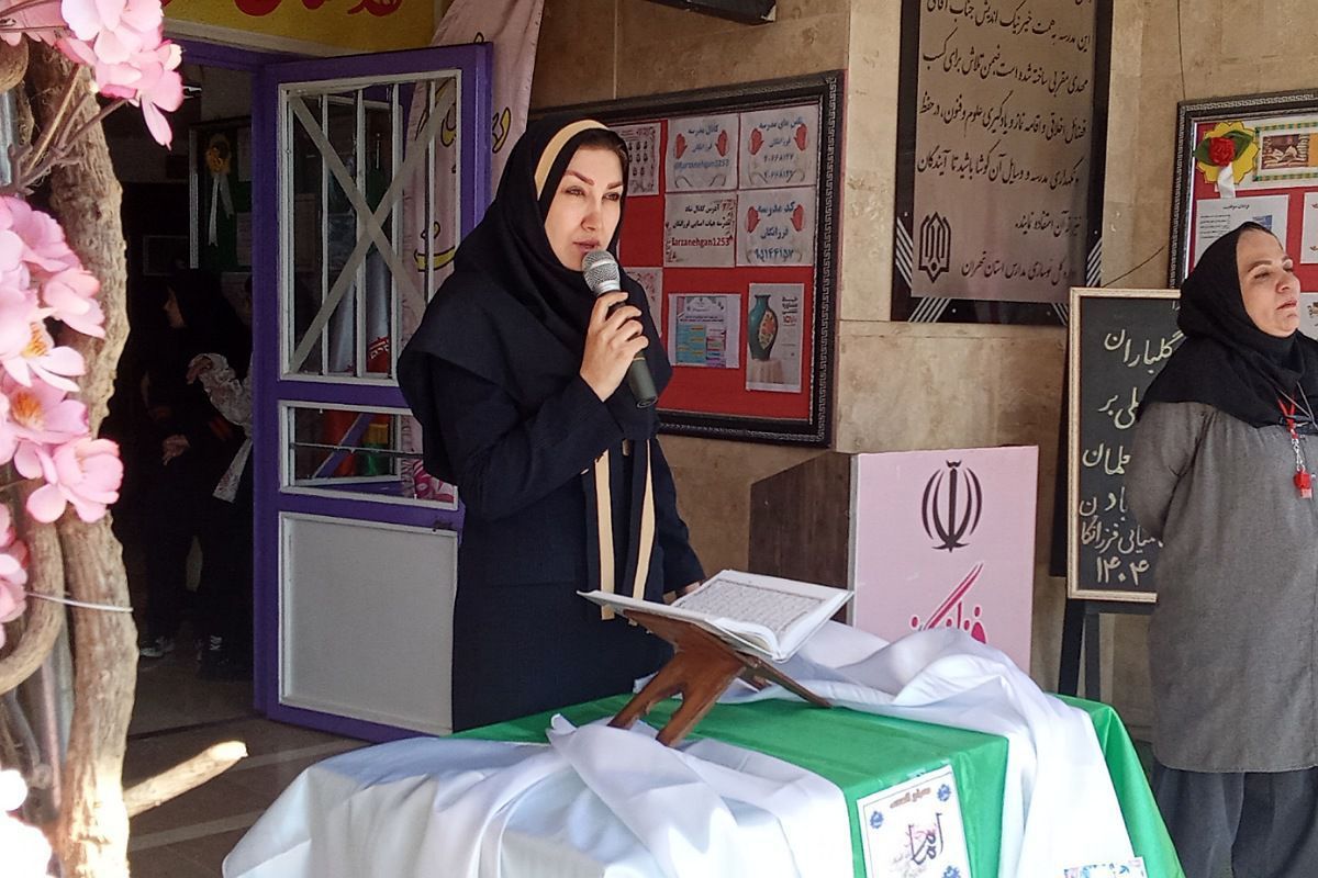 هفته پژوهش؛ گامی مؤثر در تقویت مهارت‌های علمی دانش‌آموزان در مدرسه است