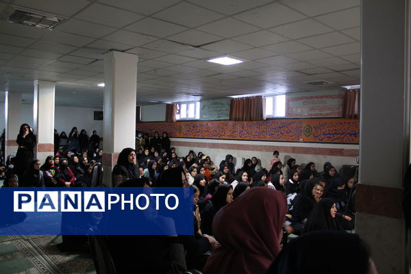 برگزاری تئاتر «یاس پژمرده» در دبیرستان سردار شهید قاسم سلیمانی ناحیه 4 کرج