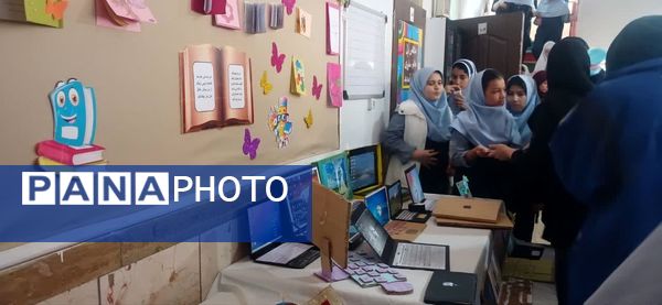 نمایشگاه دست‌سازه دانش‌آموزی