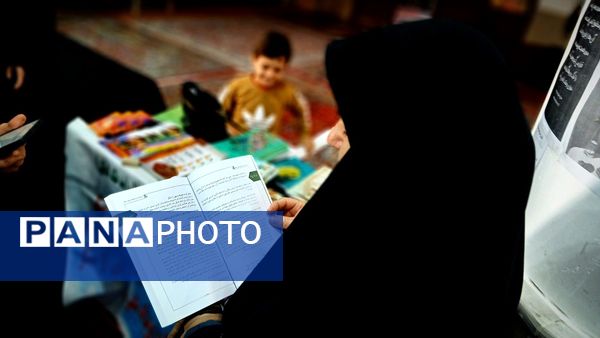 برگزاری نماز جمعه وحدت‌آفرین نظرآباد با رونمایی کتاب قرآنی و ارائه خدمات فرهنگی و معیشتی در مصلی نظرآباد