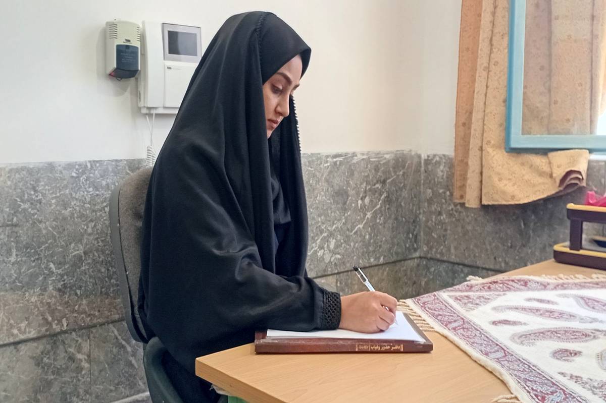 ارتباط مستمر با اولیا به عنوان یاران همیشگی مدرسه نیز یکی از اولویتهای اصلی مدرسه ما خواهد بود