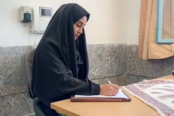 ارتباط مستمر با اولیا به عنوان یاران همیشگی مدرسه نیز یکی از اولویت‌های اصلی مدرسه ما خواهد بود