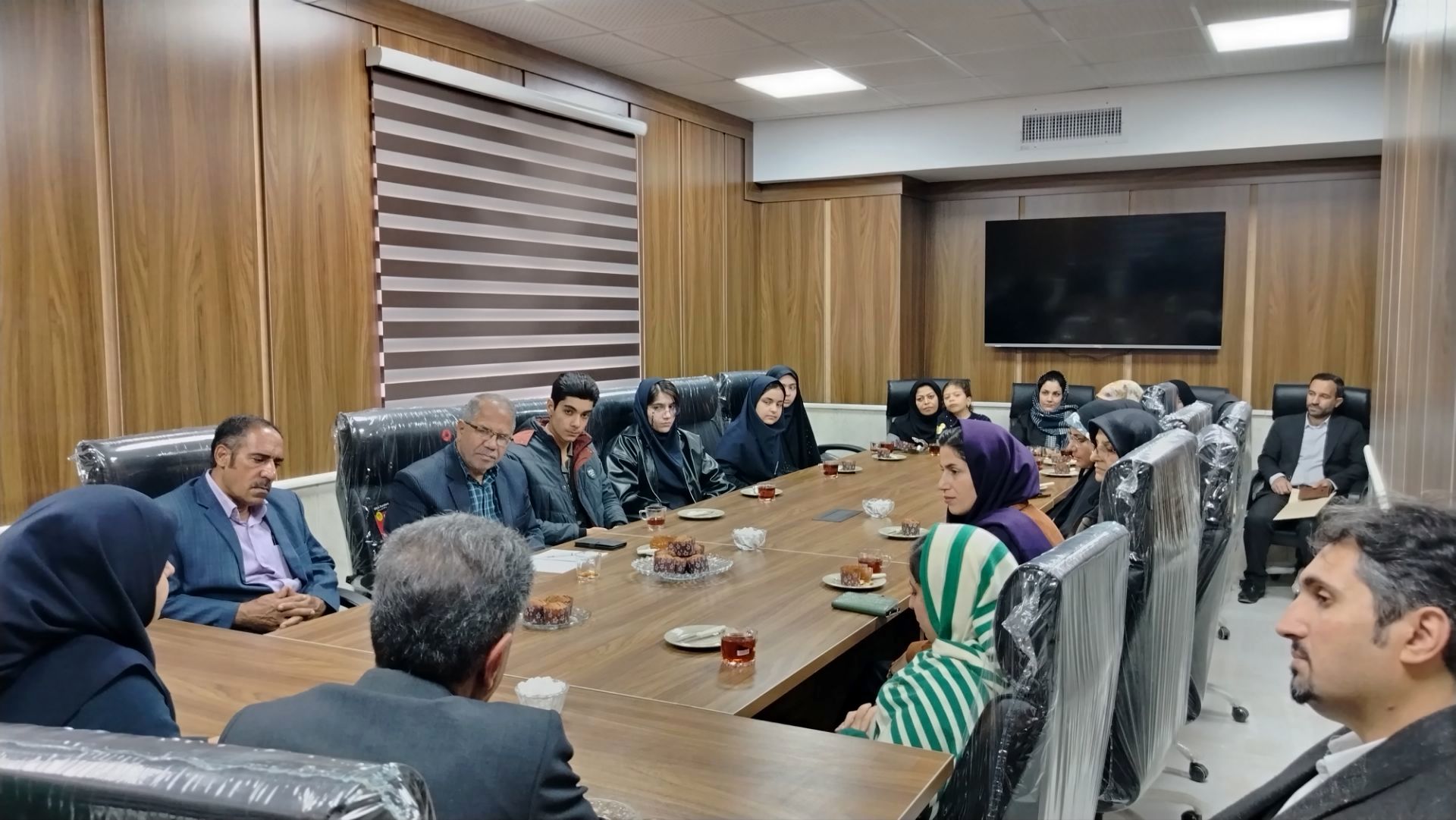 ملایر، شهر جهانی انگور و مبل و منبت ایران زمین