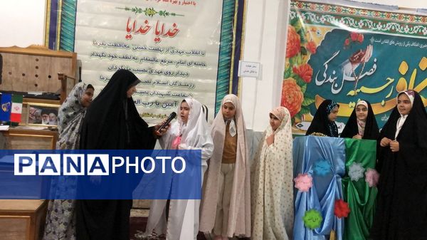 مراسم اعتکاف دانش آموزی در شهر راز