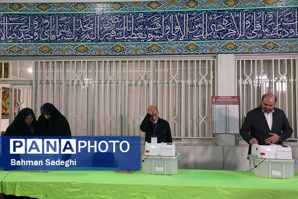 مرحله دوم انتخابات مجلس دوازدهم شورای اسلامی در مسجدالنبی میدان نبوت