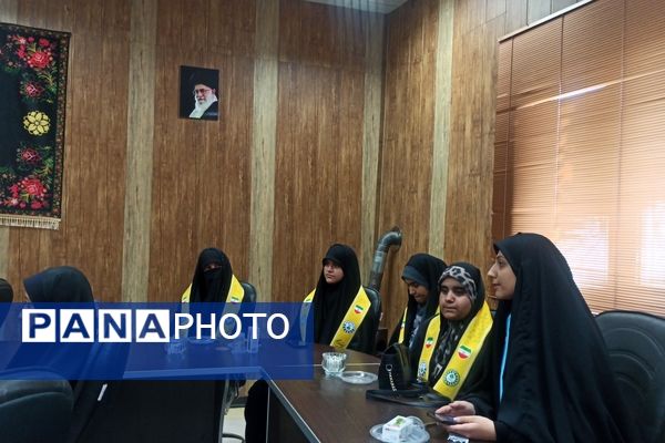 نشست صمیمی قائم‌مقام سازمان دانش‌آموزی کشور با رؤسای شورای دانش‌آموزی شیراز