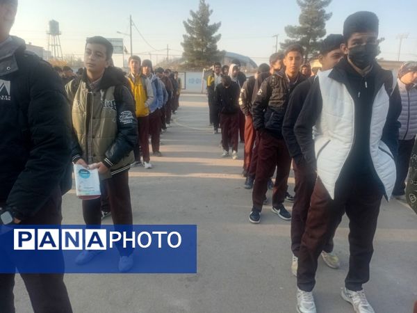 صبحگاه دبیرستان علامه طباطبایی