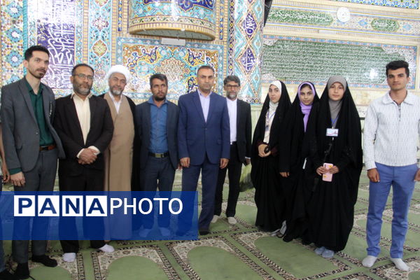 نماز جمعه شهرکرد با عطر حضور معلمان