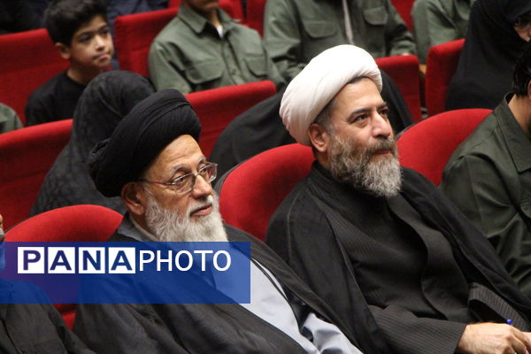 چهارمین سالگرد شهادت استاد طلبه مجاهد محمدحسین فرج نژاد و خانواده ایشان در یزد