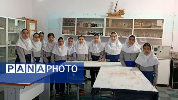 بازدید دانش‌آموزان دبستان درخشنده از پژوهش سرای آیندگان 