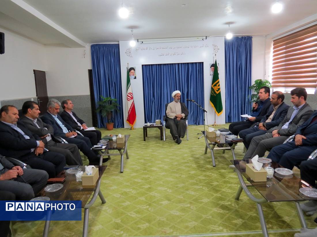 دیدار مدیرکل آموزش و پرورش و جمعی از همکاران با نماینده ولی فقیه در استان خراسان شمالی