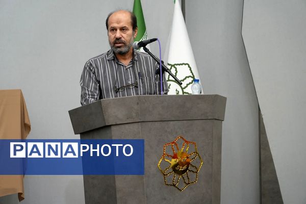 آیین رونمایی از دو اثر فاخر ادبی در شهرداری کهریزک 