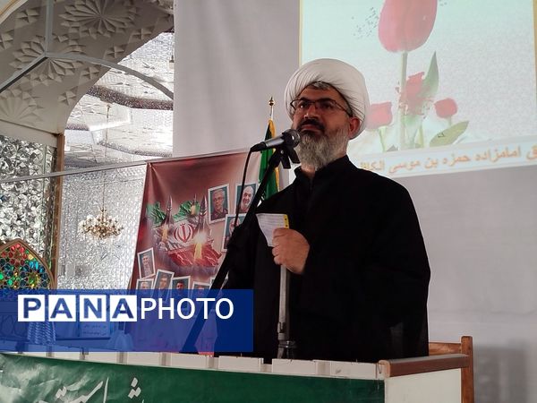 نماز جمعه شهرستان کاشمر با حضور مردم ترشیز کهن برگزار شد 