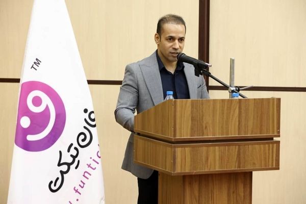 طنازان تئاتر تهران در رقابتی دوستانه گرد هم می‌آیند/اولین جشنواره تئاتر کمدی تهران برگزار می‌شود