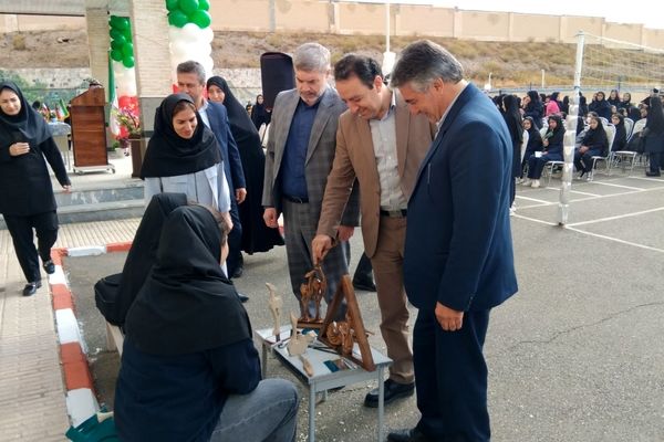 جشن جوانه‌ها در مدرسه دخترانه شهید رجایی اهر