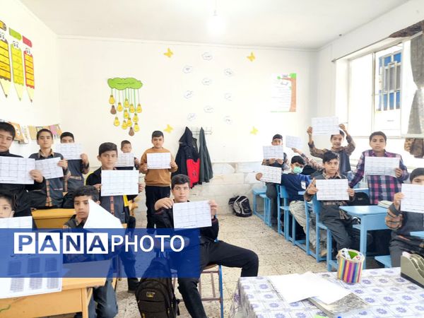 مسابقه درس‌هایی از قرآن گامی برای ترویج فرهنگ و سبک زندگی قرآنی در بین دانش‌آموزان دبستان شهید پسندیده فدافن
