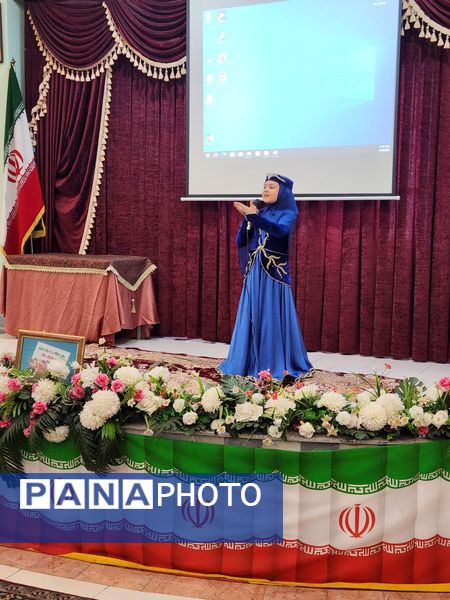 همایش گفتمان سازی الگوی سوم زن مسلمان و کنشگری جمعیت در تبریز