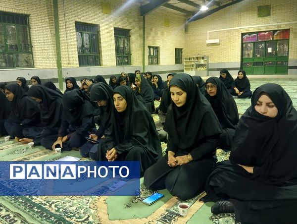 عطر رضوان در آسمان ریحانه النبی؛ محفل انس با قرآن کریم و سوگواره فاطمی با طنین کلام حق و یاد زهرا (س)