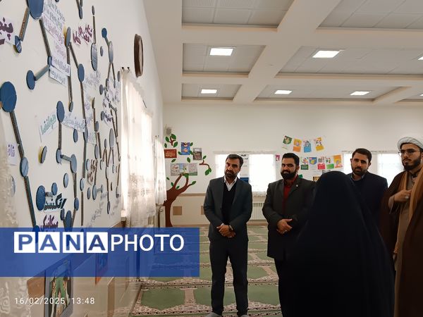 بازدید مسئول اتحادیه انجمن اسلامی یزد از دبیرستان دخترانه شهید زینلی بهاباد