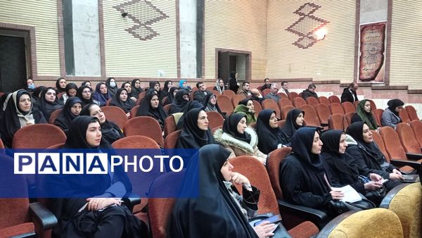 پنجمین روز دوره تربیت مربیان تشکیلات پیشتازان سازمان دانش‌آموزی آذربایجان شرقی