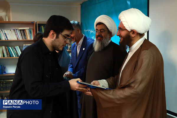 آیین تجلیل از برگزیدگان طرح ملی صبح رویش