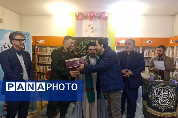 طنین آیات وحی در آیین افتتاح هفته قرآن و عترت در فشافویه