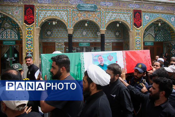 مراسم خاکسپاری پیکر قاضی شهید «علی قناعت‌کار» در قم